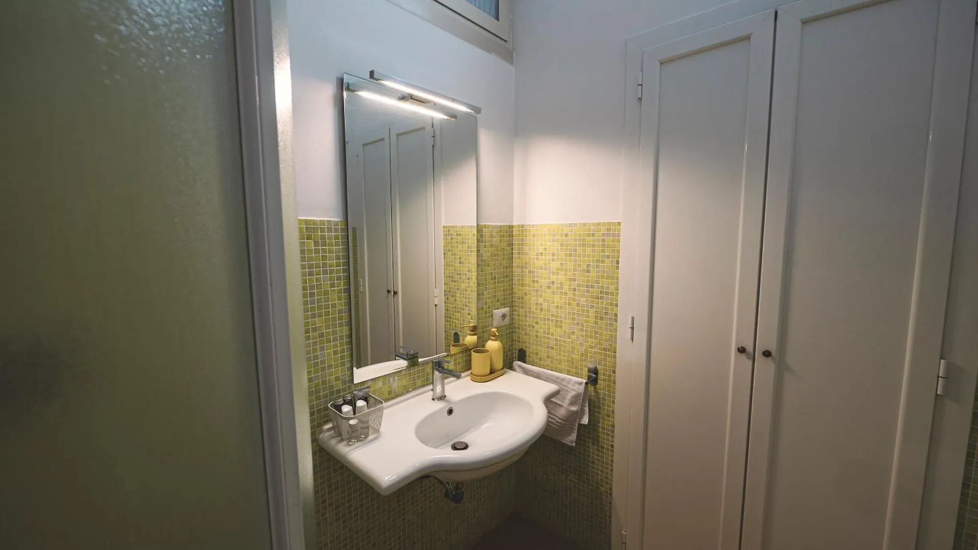 Habitat 42 Roman Stay 0*, Roma